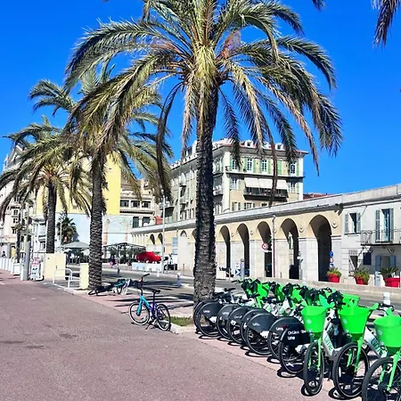 Le Porto - 150m Port Apartment *