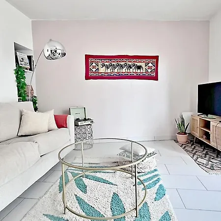 Le Porto - 150m Port Apartment *