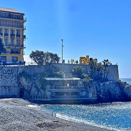 Le Porto - 150m Port Apartment *